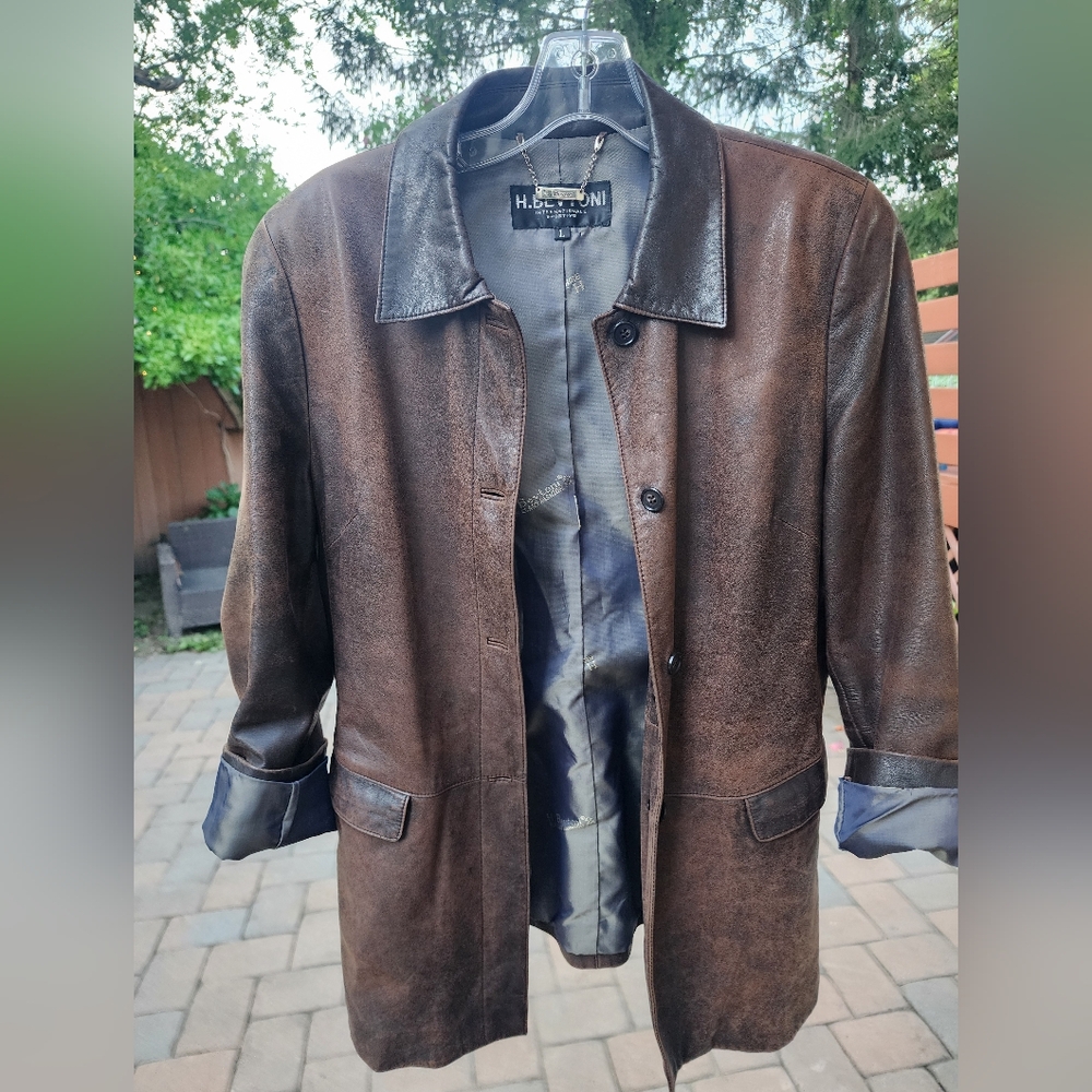 Womens Lambskin Brown Leather Blazer
by H. Bevtoni. Details:Size L.New Condition - Picture 3 of 11